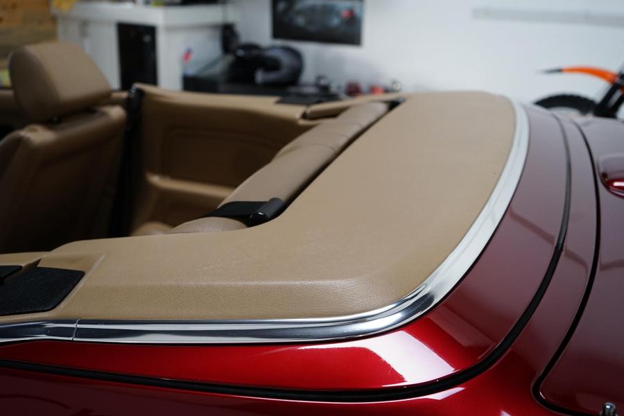 Детали экстерьера BMW 325i Convertible (Calypso Red) 1990 года  (фото 97 из 190)
